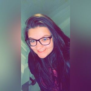 Meet your Posher, Kerra